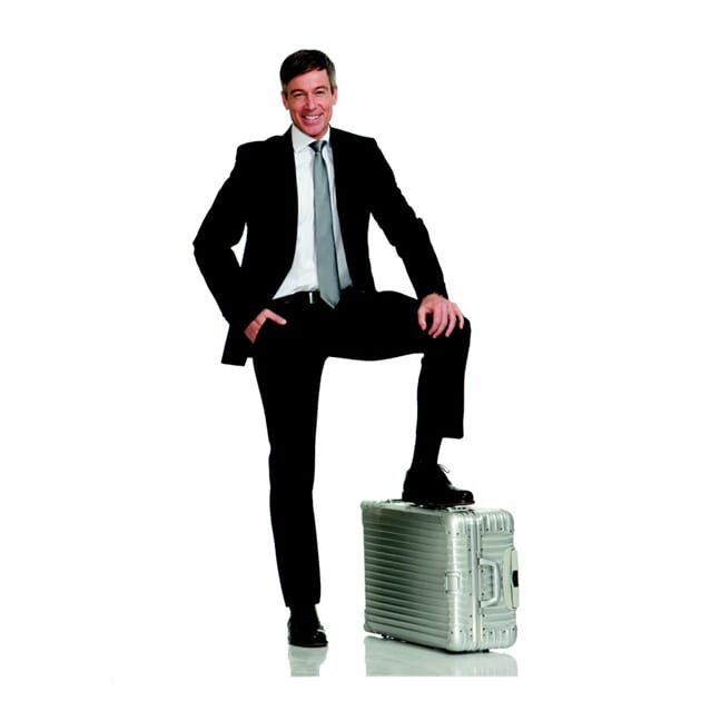370006 medi Travel men_1.jpg