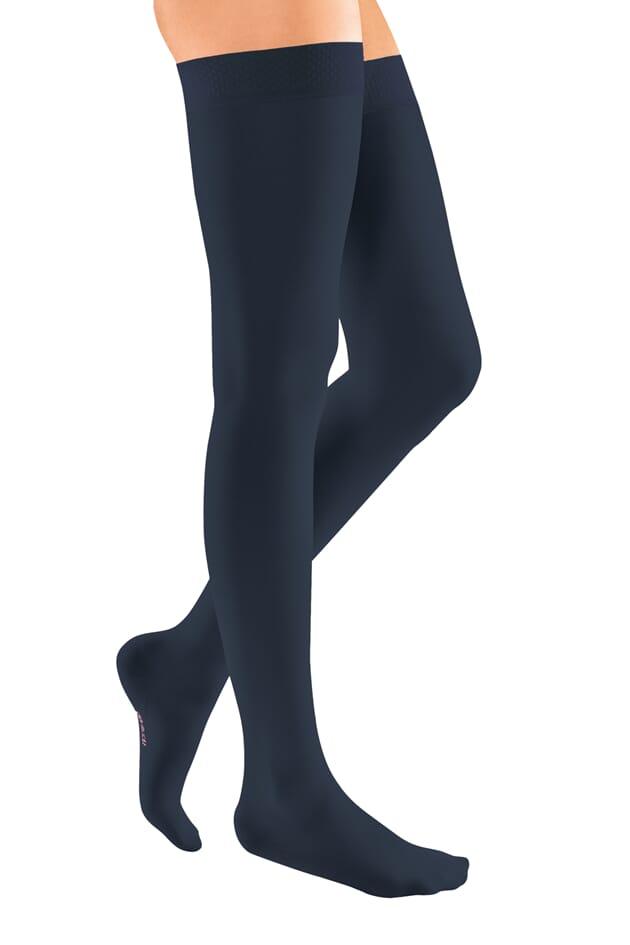 4708_Rel mediven elegance  navy lår.jpg